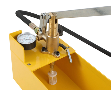 Como operar uma bomba de teste com segurança?